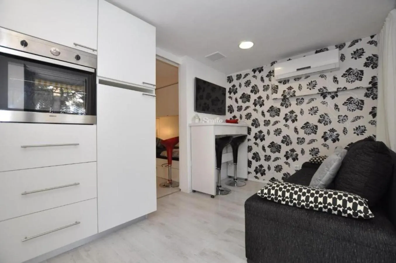 Apartments Eden Slatine