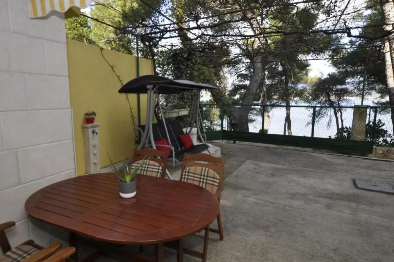 Apartments Eden Slatine Croatia