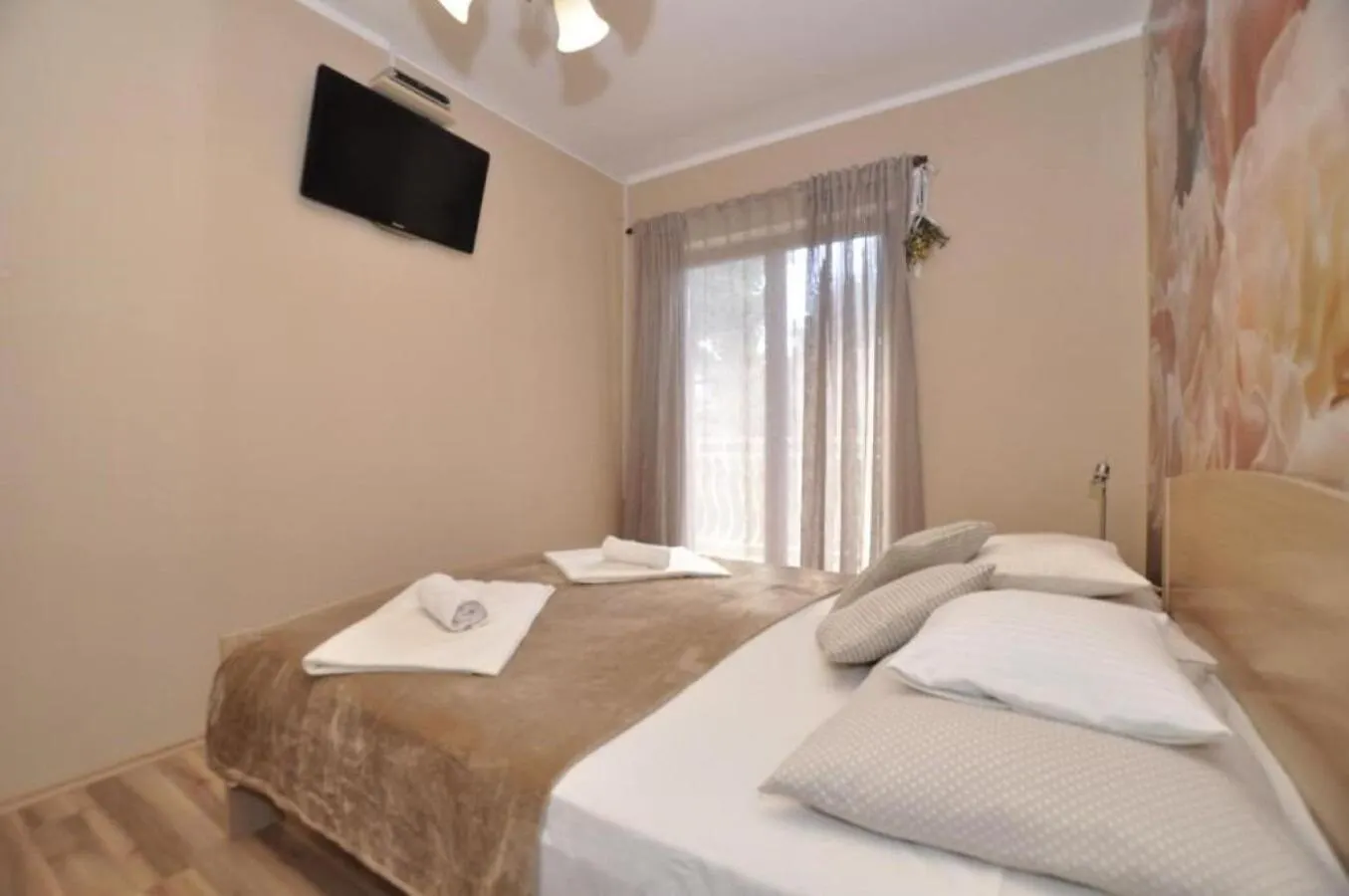 Apartments Eden Slatine 0*,  Croatia