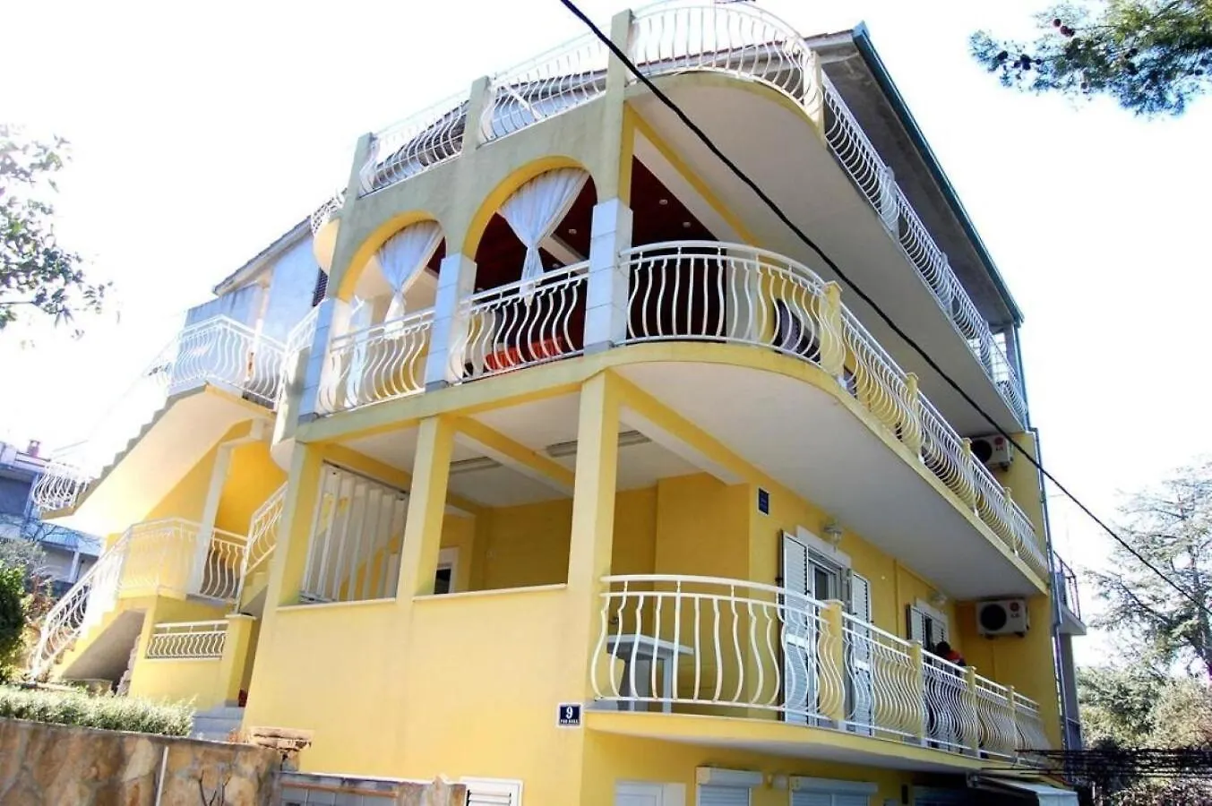 Apartments Eden Slatine Croatia